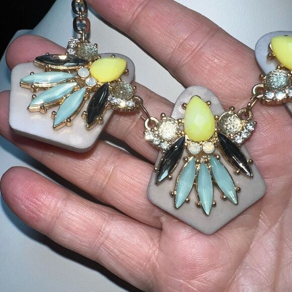 Gold Tone Paper Clip Chain Art‎ Deco Style Statement Bib Necklace - Picture 5 of 7